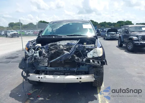 2010 Toyota Tundra Grade V6 z USA, uszkodzony, nr VIN 5TFRU5F15AX022089